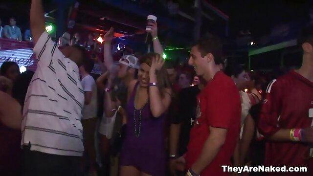 गुणवत्ता सिनेमा :  केटीले आफ्नो BF सँग गुदाको सिकार भएको बेला किशोरलाई सुतिरहेको हेर्छिन् मुखमैथुन वीडियो 